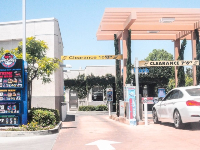 Sherman Way Chevron Car wash Los Angeles Brushless